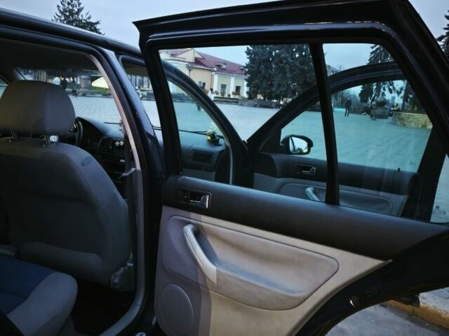 Синій Фольксваген Гольф, об'ємом двигуна 1.4 л та пробігом 355 тис. км за 3700 $, фото 16 на Automoto.ua