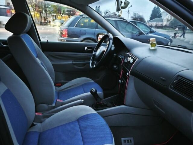 Синій Фольксваген Гольф, об'ємом двигуна 1.4 л та пробігом 355 тис. км за 3700 $, фото 12 на Automoto.ua