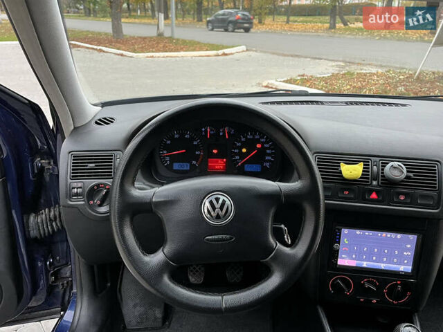 Синий Фольксваген Гольф, объемом двигателя 1.39 л и пробегом 233 тыс. км за 3850 $, фото 43 на Automoto.ua
