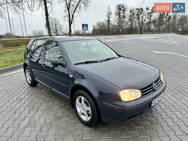 Синий Фольксваген Гольф, объемом двигателя 1.39 л и пробегом 210 тыс. км за 4000 $, фото 25 на Automoto.ua
