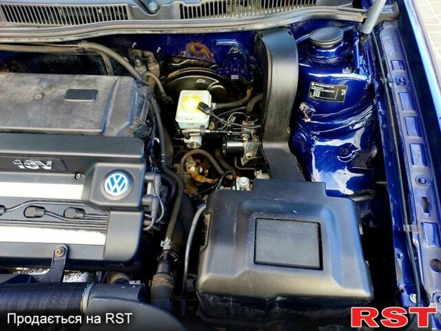 Фольксваген Гольф 2001 в Новорад-Волынском на Automoto.ua Синий Фольксваген Гольф, объемом двигателя 1.4 л и пробегом 220 тыс. км за 3850 $, фото 4 на Automoto.ua