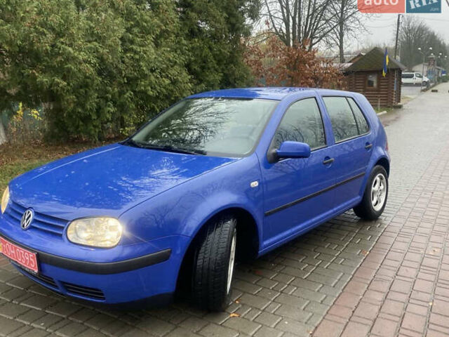 Синий Фольксваген Гольф, объемом двигателя 1.6 л и пробегом 226 тыс. км за 4300 $, фото 1 на Automoto.ua