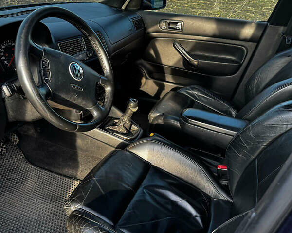 Синий Фольксваген Гольф, объемом двигателя 1.6 л и пробегом 224 тыс. км за 5500 $, фото 9 на Automoto.ua