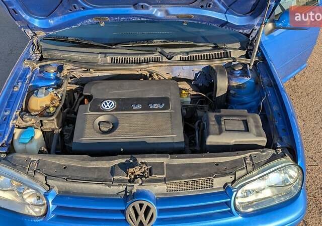Синий Фольксваген Гольф, объемом двигателя 1.6 л и пробегом 295 тыс. км за 4300 $, фото 22 на Automoto.ua