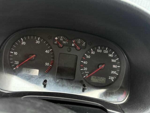 Синий Фольксваген Гольф, объемом двигателя 1.9 л и пробегом 436 тыс. км за 5200 $, фото 23 на Automoto.ua