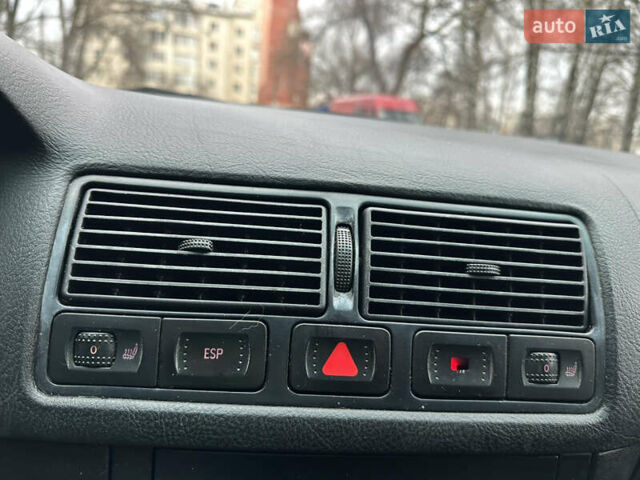 Синий Фольксваген Гольф, объемом двигателя 1.9 л и пробегом 337 тыс. км за 2850 $, фото 53 на Automoto.ua