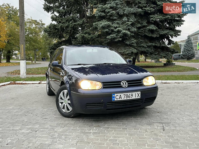 Синий Фольксваген Гольф, объемом двигателя 1.39 л и пробегом 233 тыс. км за 3850 $, фото 6 на Automoto.ua