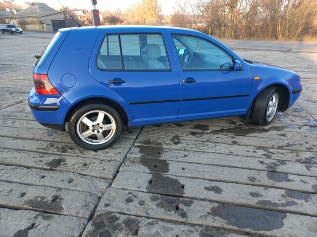 Синій Фольксваген Гольф, об'ємом двигуна 1.4 л та пробігом 320 тис. км за 3200 $, фото 4 на Automoto.ua