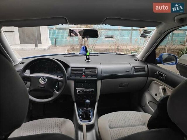 Синий Фольксваген Гольф, объемом двигателя 1.39 л и пробегом 216 тыс. км за 4200 $, фото 8 на Automoto.ua