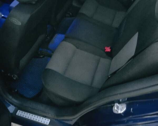 Синий Фольксваген Гольф, объемом двигателя 1.39 л и пробегом 215 тыс. км за 4150 $, фото 10 на Automoto.ua