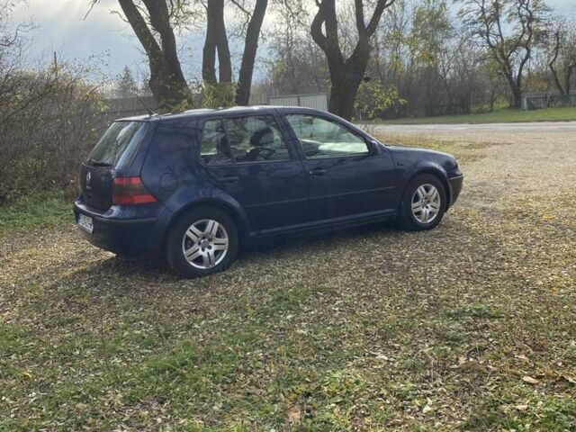 Синий Фольксваген Гольф, объемом двигателя 1.6 л и пробегом 250 тыс. км за 4600 $, фото 4 на Automoto.ua