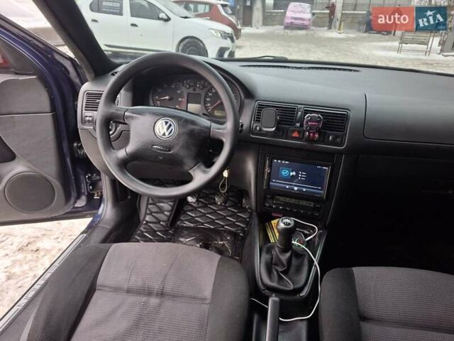 Синий Фольксваген Гольф, объемом двигателя 1.39 л и пробегом 285 тыс. км за 3200 $, фото 8 на Automoto.ua