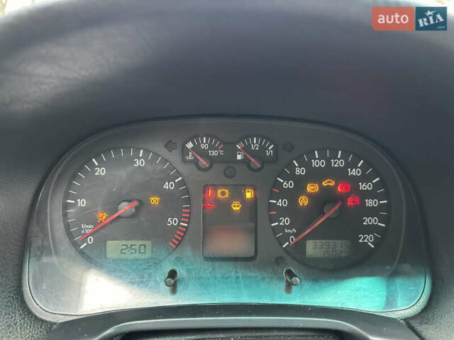 Синий Фольксваген Гольф, объемом двигателя 1.9 л и пробегом 337 тыс. км за 2850 $, фото 51 на Automoto.ua