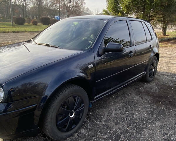 Синий Фольксваген Гольф, объемом двигателя 1.6 л и пробегом 380 тыс. км за 3600 $, фото 4 на Automoto.ua