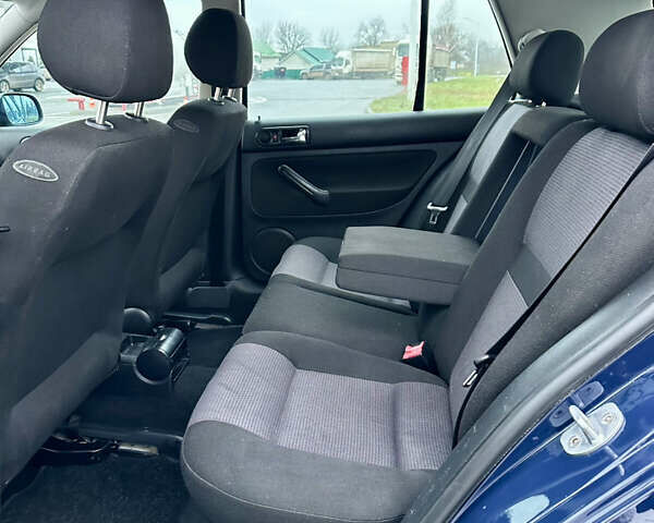 Синий Фольксваген Гольф, объемом двигателя 1.39 л и пробегом 210 тыс. км за 4000 $, фото 33 на Automoto.ua