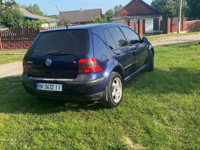 Синий Фольксваген Гольф, объемом двигателя 1.6 л и пробегом 271 тыс. км за 4600 $, фото 2 на Automoto.ua