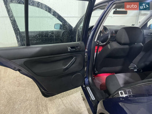 Синій Фольксваген Гольф, об'ємом двигуна 1.39 л та пробігом 169 тис. км за 4000 $, фото 13 на Automoto.ua