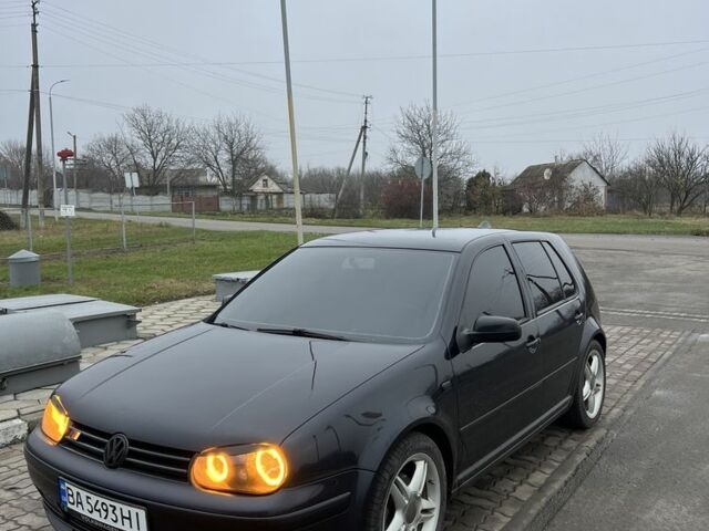 Синий Фольксваген Гольф, объемом двигателя 2 л и пробегом 286 тыс. км за 4450 $, фото 2 на Automoto.ua