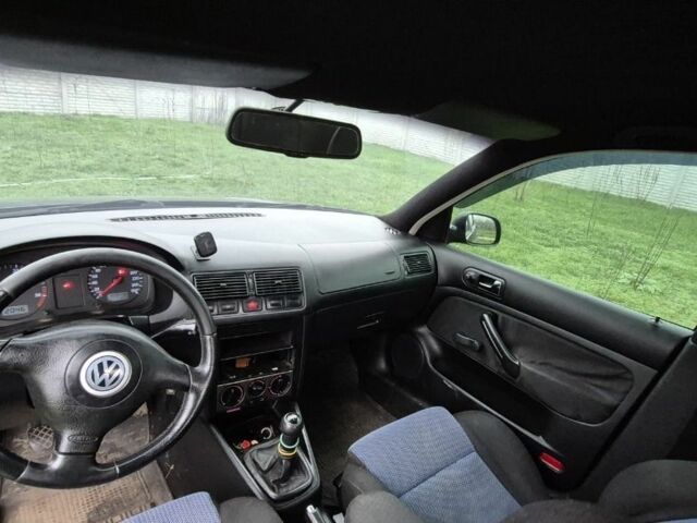 Синий Фольксваген Гольф, объемом двигателя 0 л и пробегом 30 тыс. км за 2000 $, фото 4 на Automoto.ua