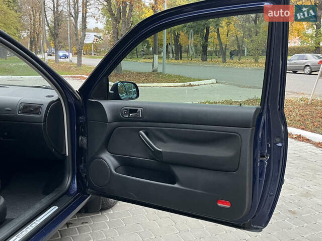 Синий Фольксваген Гольф, объемом двигателя 1.39 л и пробегом 233 тыс. км за 3850 $, фото 46 на Automoto.ua