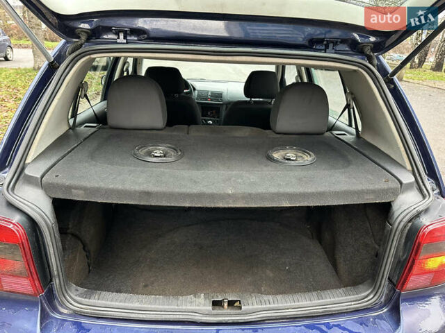 Синий Фольксваген Гольф, объемом двигателя 1.9 л и пробегом 337 тыс. км за 2850 $, фото 47 на Automoto.ua