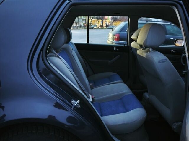 Синій Фольксваген Гольф, об'ємом двигуна 1.4 л та пробігом 355 тис. км за 3700 $, фото 15 на Automoto.ua