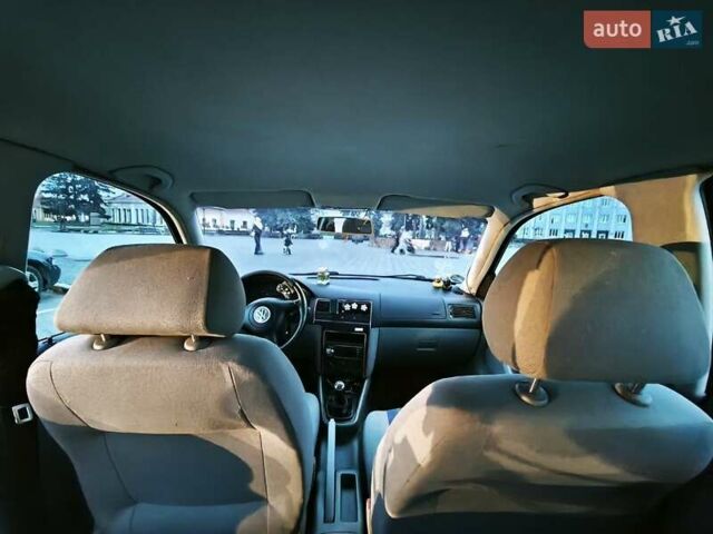 Синій Фольксваген Гольф, об'ємом двигуна 1.39 л та пробігом 325 тис. км за 3500 $, фото 28 на Automoto.ua