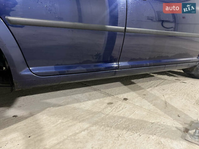 Синій Фольксваген Гольф, об'ємом двигуна 1.39 л та пробігом 169 тис. км за 4000 $, фото 9 на Automoto.ua