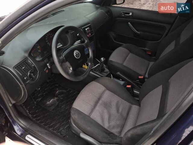 Синий Фольксваген Гольф, объемом двигателя 1.39 л и пробегом 285 тыс. км за 3200 $, фото 7 на Automoto.ua