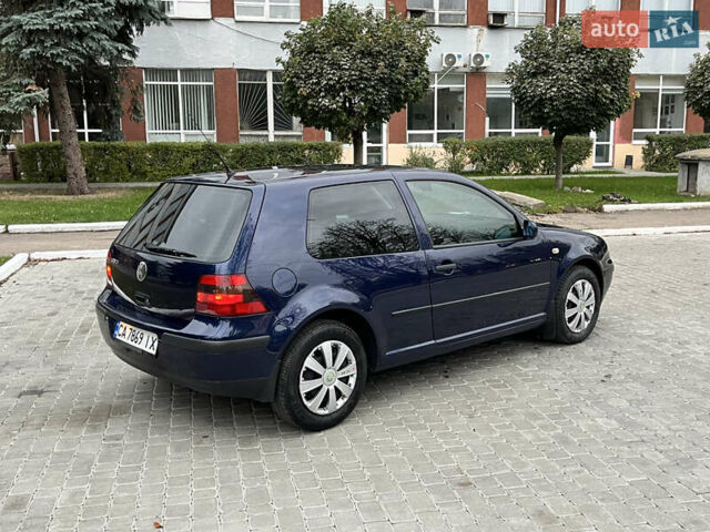 Синий Фольксваген Гольф, объемом двигателя 1.39 л и пробегом 233 тыс. км за 3850 $, фото 32 на Automoto.ua