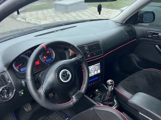 Синий Фольксваген Гольф, объемом двигателя 2 л и пробегом 286 тыс. км за 4450 $, фото 6 на Automoto.ua