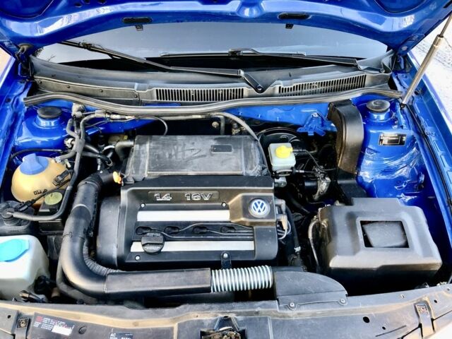 Синий Фольксваген Гольф, объемом двигателя 1.4 л и пробегом 274 тыс. км за 3850 $, фото 7 на Automoto.ua