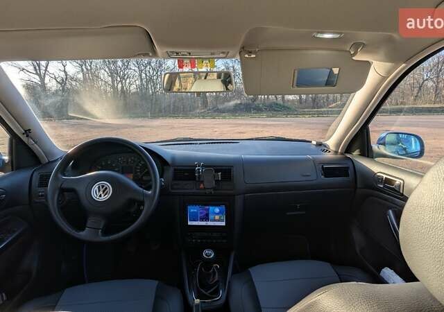 Синий Фольксваген Гольф, объемом двигателя 1.6 л и пробегом 295 тыс. км за 4300 $, фото 18 на Automoto.ua