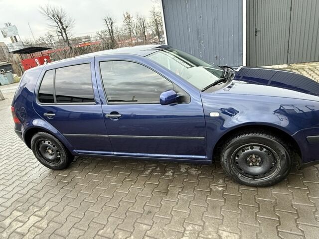 Синий Фольксваген Гольф, объемом двигателя 1.9 л и пробегом 436 тыс. км за 5200 $, фото 1 на Automoto.ua