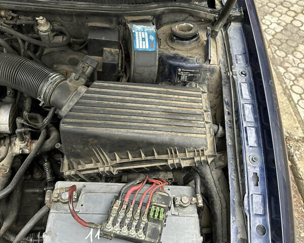 Синий Фольксваген Гольф, объемом двигателя 1.9 л и пробегом 337 тыс. км за 2850 $, фото 61 на Automoto.ua