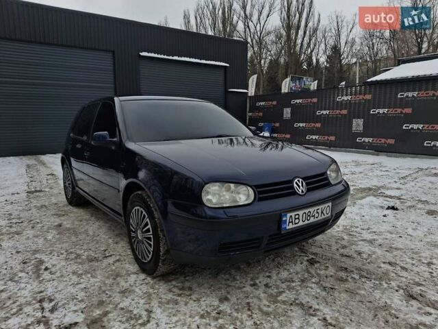 Синий Фольксваген Гольф, объемом двигателя 1.39 л и пробегом 285 тыс. км за 3200 $, фото 3 на Automoto.ua