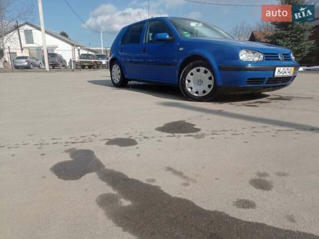 Синий Фольксваген Гольф, объемом двигателя 1.6 л и пробегом 380 тыс. км за 5548 $, фото 5 на Automoto.ua