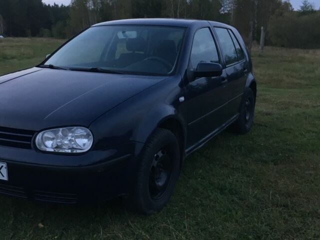 Синий Фольксваген Гольф, объемом двигателя 1.6 л и пробегом 363 тыс. км за 3500 $, фото 1 на Automoto.ua