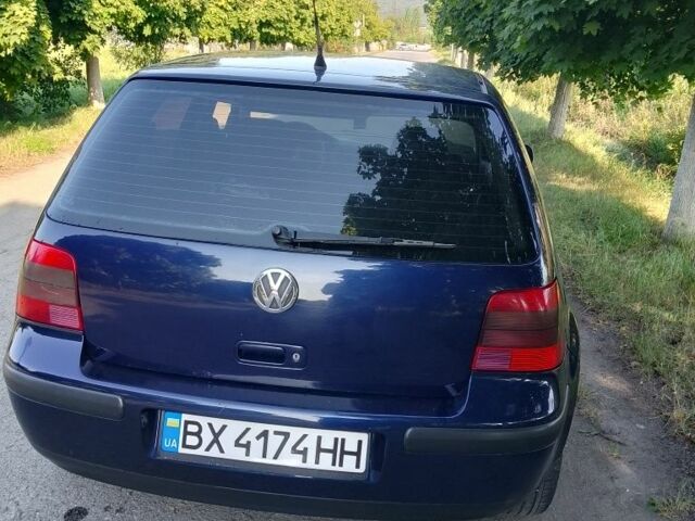Синий Фольксваген Гольф, объемом двигателя 1.6 л и пробегом 243 тыс. км за 3850 $, фото 4 на Automoto.ua