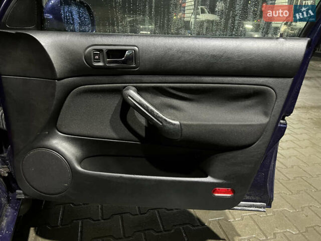 Синій Фольксваген Гольф, об'ємом двигуна 1.39 л та пробігом 169 тис. км за 4000 $, фото 62 на Automoto.ua