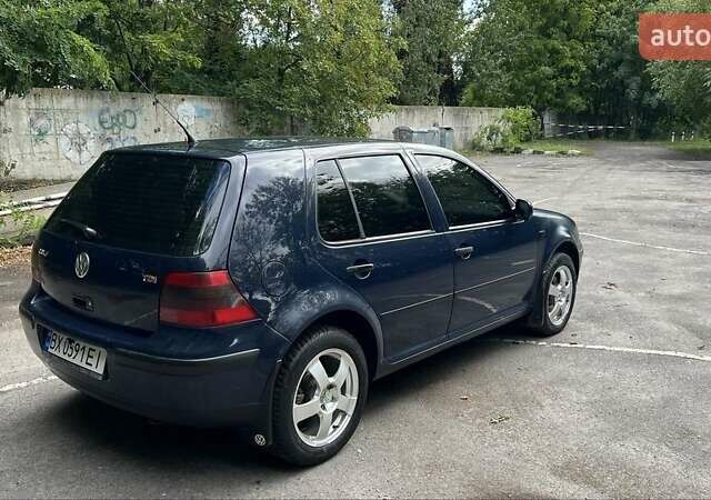 Синий Фольксваген Гольф, объемом двигателя 1.9 л и пробегом 398 тыс. км за 4600 $, фото 3 на Automoto.ua
