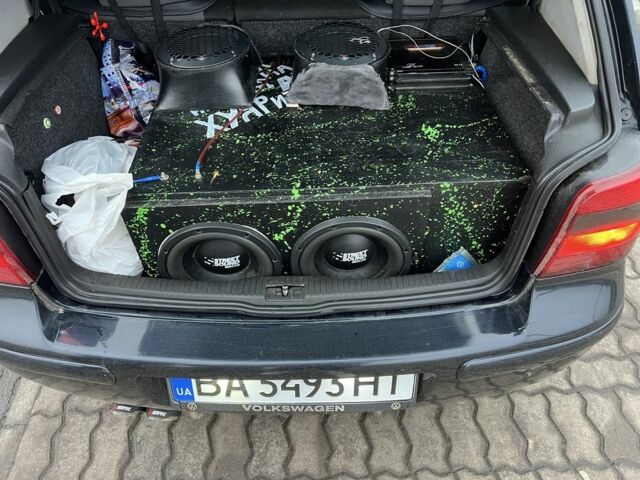 Синий Фольксваген Гольф, объемом двигателя 2 л и пробегом 286 тыс. км за 4450 $, фото 7 на Automoto.ua