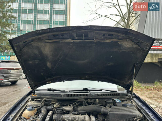 Синий Фольксваген Гольф, объемом двигателя 1.9 л и пробегом 337 тыс. км за 2850 $, фото 59 на Automoto.ua