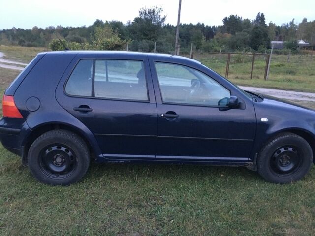 Синий Фольксваген Гольф, объемом двигателя 1.6 л и пробегом 363 тыс. км за 3500 $, фото 3 на Automoto.ua