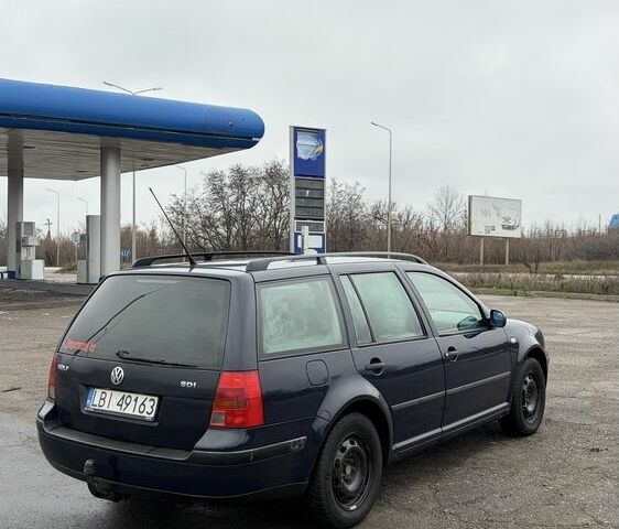 Синий Фольксваген Гольф, объемом двигателя 1.9 л и пробегом 300 тыс. км за 1900 $, фото 4 на Automoto.ua