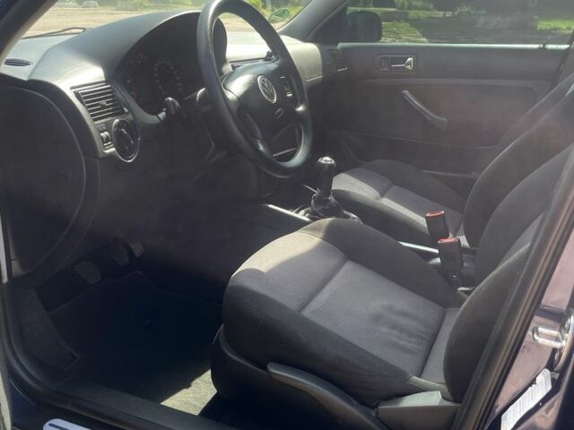 Синий Фольксваген Гольф, объемом двигателя 1.6 л и пробегом 230 тыс. км за 4199 $, фото 15 на Automoto.ua