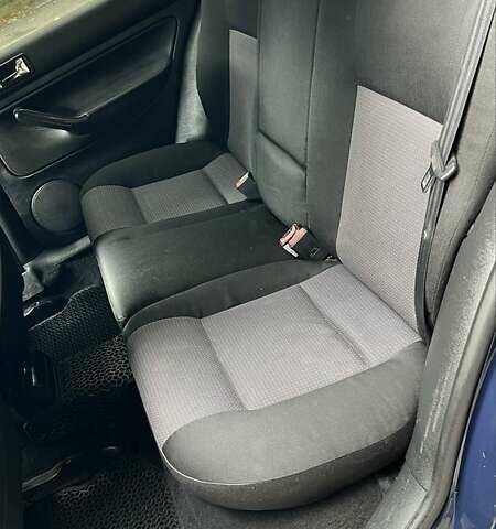 Синий Фольксваген Гольф, объемом двигателя 1.9 л и пробегом 398 тыс. км за 4600 $, фото 10 на Automoto.ua