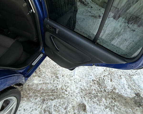 Синій Фольксваген Гольф, об'ємом двигуна 1.39 л та пробігом 200 тис. км за 3900 $, фото 17 на Automoto.ua