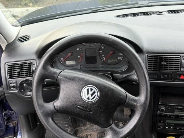 Синий Фольксваген Гольф, объемом двигателя 1.9 л и пробегом 436 тыс. км за 5200 $, фото 22 на Automoto.ua