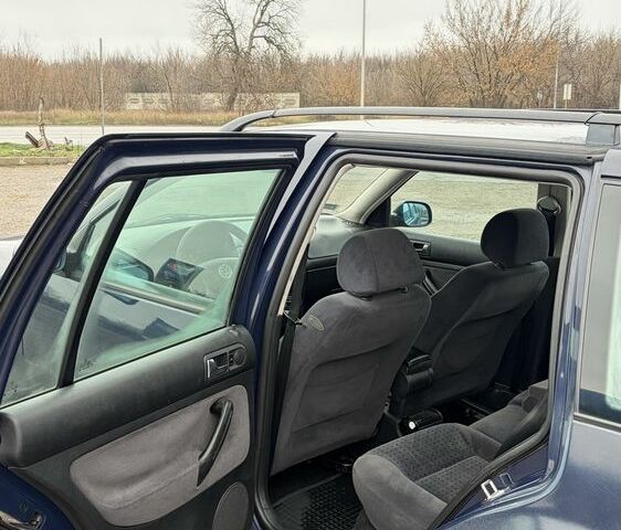 Синий Фольксваген Гольф, объемом двигателя 1.9 л и пробегом 300 тыс. км за 1900 $, фото 17 на Automoto.ua